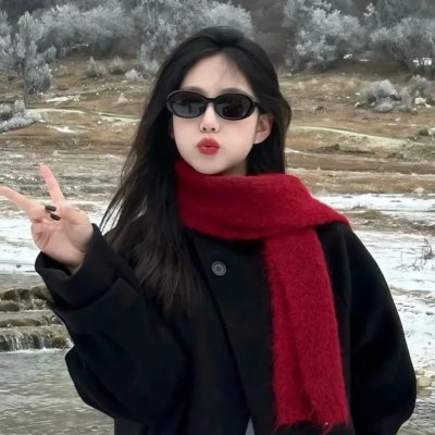 吉丝兰·马克斯韦尔：富淫